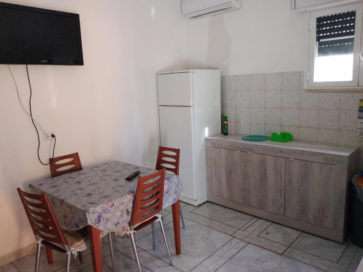 Casa Gialla Mare Del Salento Маруджо Екстериор снимка