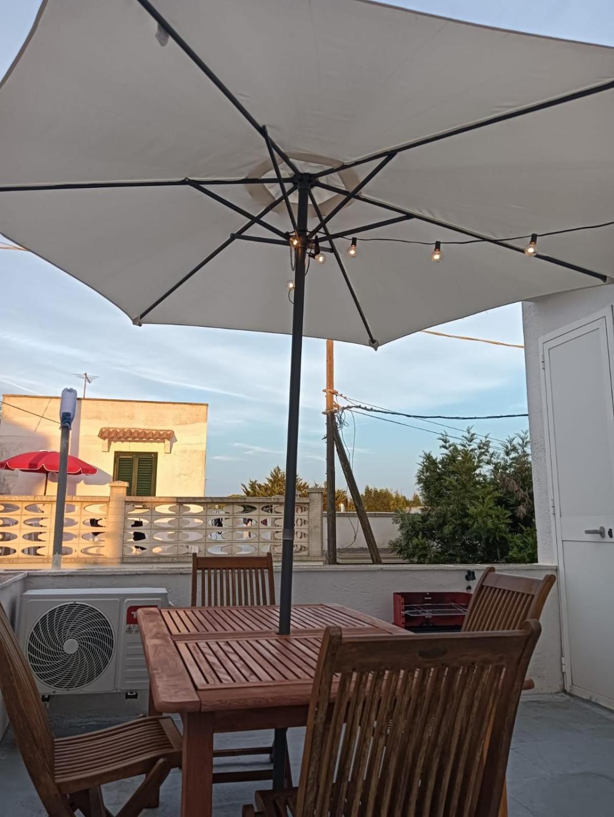 Casa Gialla Mare Del Salento Маруджо Екстериор снимка